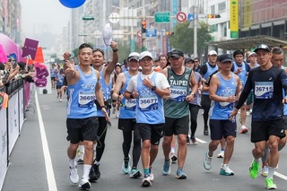 蔡明忠：AI把台灣推上世界舞台　明年經濟也會很好