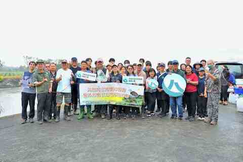 嘉義九芎埤移除外來魚種　打造水雉安心育嬰房