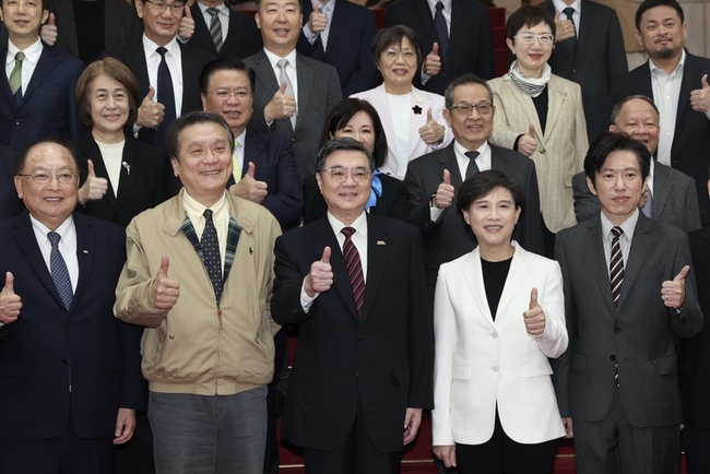 藍白提彈劾　卓榮泰：政院經發會才對國家最有幫助