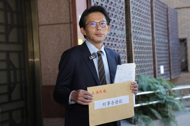 指府院高層關說大法官　黃國昌控妨害司法公正罪 | 華視新聞