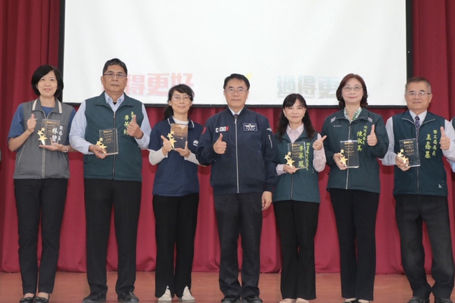 黃偉哲發表就職7年成果　台南減債205億 | 華視新聞