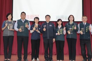 黃偉哲發表就職7年成果　台南減債205億