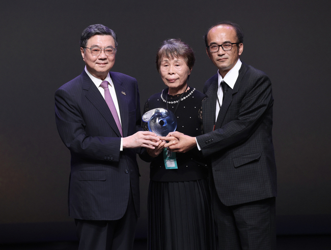 體育運動精英獎典禮　卓榮泰盼李洋擦亮運動部招牌 | 華視新聞