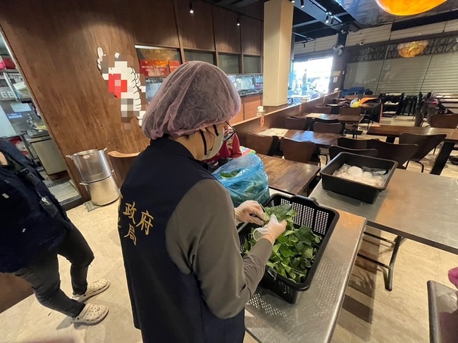 肉燥飯疑見蝸牛　高雄衛生局查察名店缺失限期改善 | 華視新聞