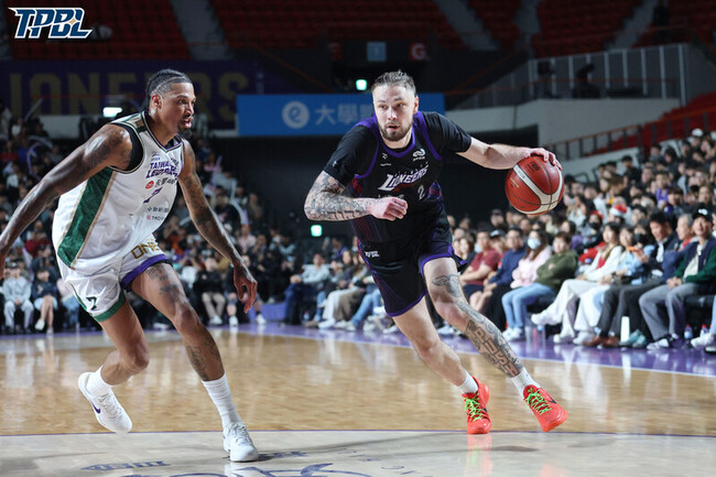 TPBL德魯轟本季次高32分　攻城獅逆轉勝賞雲豹3連敗 | 華視新聞