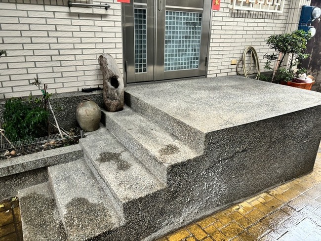 瑞芳1人右胸遭刺送醫　警帶回友人調查 | 華視新聞