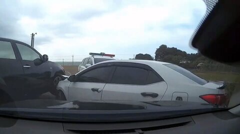 通緝犯駕車拒捕欲衝撞警車　雲林警對空開10槍壓制