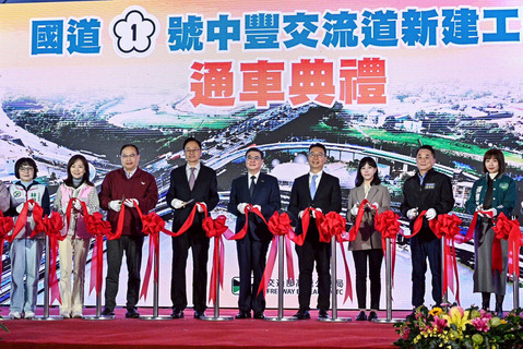 國1中豐交流道通車　卓揆感謝各方合作提前完工