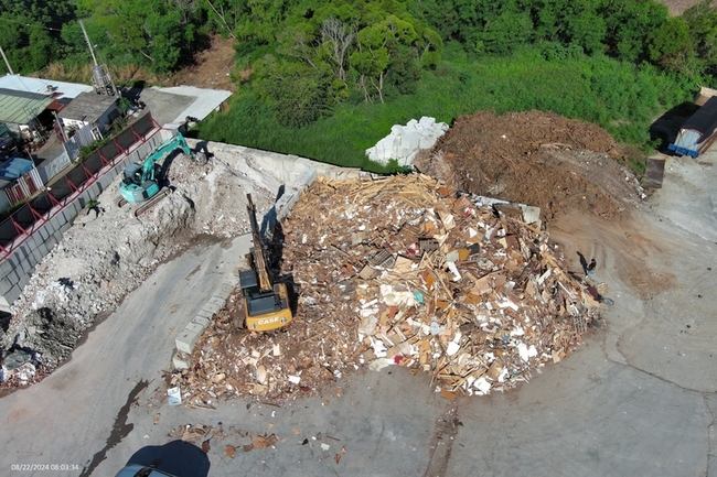 台中檢警查獲非法廢棄物集團　環保業者104人遭訴 | 華視新聞