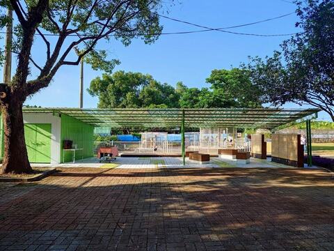 台中新社國小活化菇寮、養殖場　奪美感再造績優