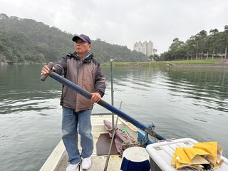 全台僅存擺渡人李清　載客橫渡新店溪20年憶興衰