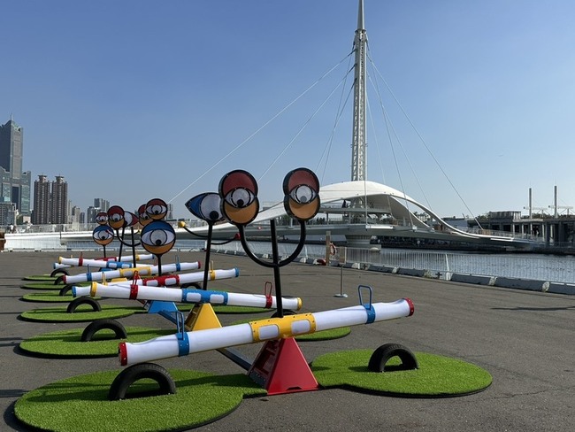 高雄駁二「好奇翹翹板」深夜遭破壞 維修暫停開放 | 華視新聞