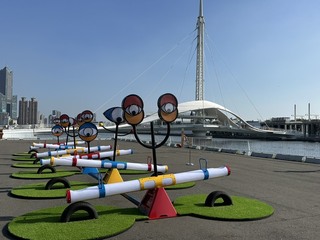 高雄駁二「好奇翹翹板」深夜遭破壞 維修暫停開放