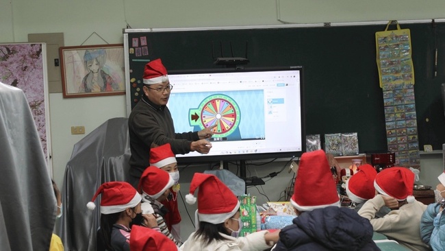 葉志偉創扭蛋教學法　助資源班學生獲學習成就感 | 華視新聞