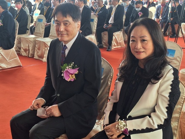 羅智先：家樂福改名明年元旦後啟動　目前不急於展店 | 華視新聞