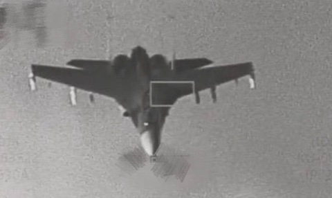 中共軍演 國軍曝F-16V狙擊手莢艙監控殲16畫面