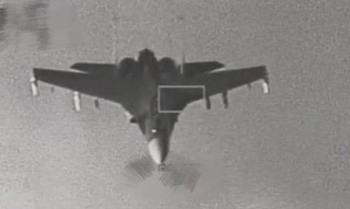 中共軍演　國軍曝F-16V狙擊手莢艙監控殲16畫面