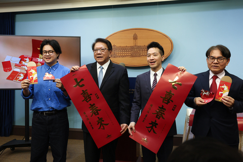 總統「七喜春來」春聯亮相 寓意幸運好事迎春順達