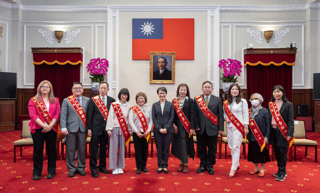 肯定大愛獎得主　副總統：政府做照顧者最堅實後盾 | 華視新聞