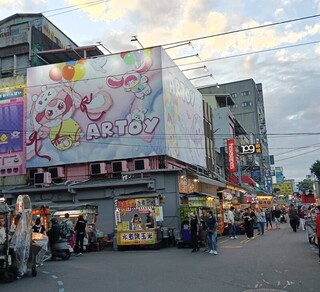 羅東夜市民權路93號街角  連24年蟬聯宜蘭地王