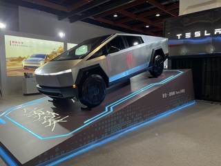 台北車展聚焦新能源車　特斯拉電動皮卡、機器人亮相
