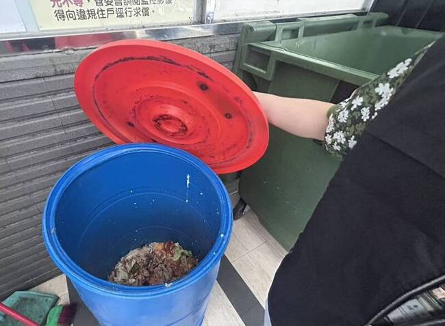 115年家戶廚餘禁養豬　中市近9成社區清運問題獲解 | 華視新聞