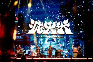 陳其邁與戴資穎現身高雄跨年晚會　迎接2026年