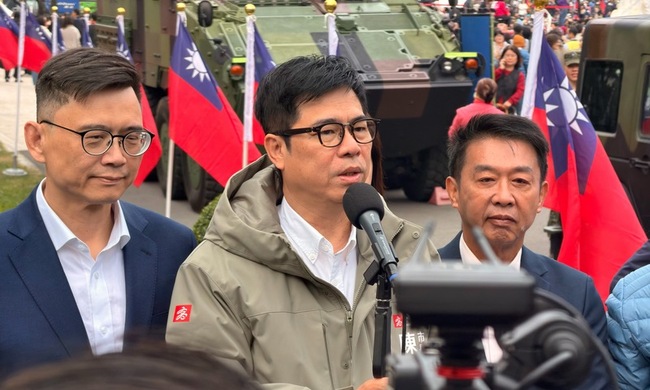 陳其邁主持高雄元旦升旗　籲立院儘速通過國防預算 | 華視新聞