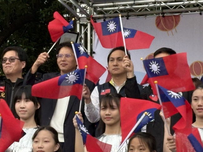 總統指彈劾案浪費時間　黃國昌：大罷免浪費一整年 | 華視新聞