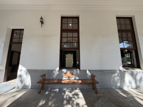 台南水道博物館百年羅漢松　轉化再生長凳延續記憶