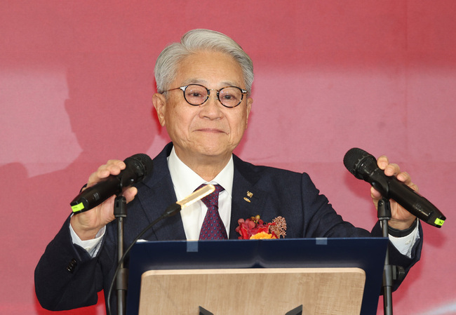 台新、新光人壽合併穩居第4大　資產規模近4兆元 | 華視新聞