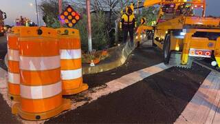 國道1號豐原段小貨車疑自撞起火　2人身亡