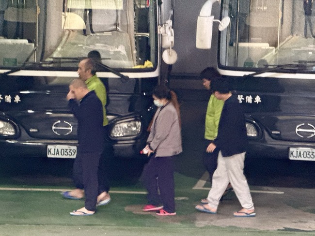 為非法博弈集團洗錢逾300億元  北檢起訴35人 | 華視新聞