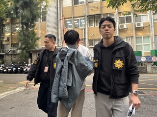 雪茄館疑為太子集團洗錢水房　檢警拘提2名被告到案