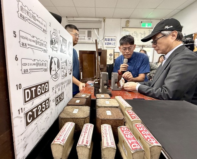 李遠走訪高雄三餘書店　文化幣占營業額2成表欣慰 | 華視新聞