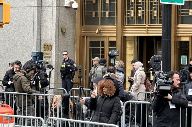 馬杜洛出庭正反派示威　挺川與反戰派皆控綁架 | 華視新聞