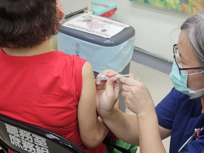 流感變種K分支別輕忽　醫界盼擴大加強型疫苗對象 | 華視新聞