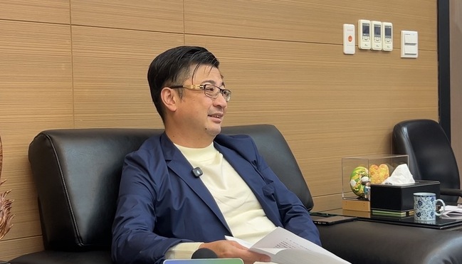 謝衣鳯投入彰縣長初選　謝典霖表態拚議員、議長 | 華視新聞