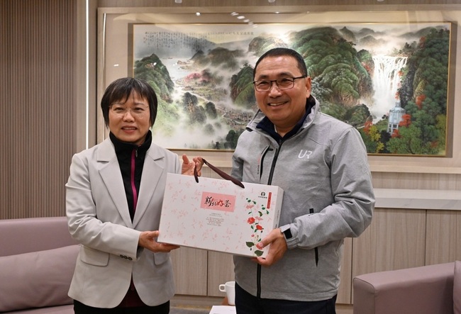 劉世芳赴新北拜訪　侯友宜：配合中央攜手推社宅 | 華視新聞