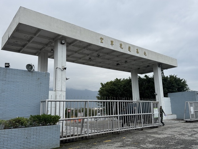 空軍：搜救不受限72小時　全力搜救飛官辛柏毅 | 華視新聞