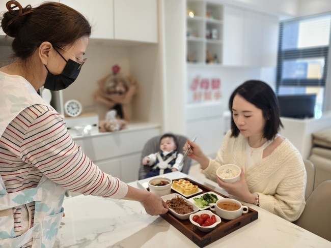 竹市到宅坐月子服務升級　非設籍產婦也可申請媒合 | 華視新聞