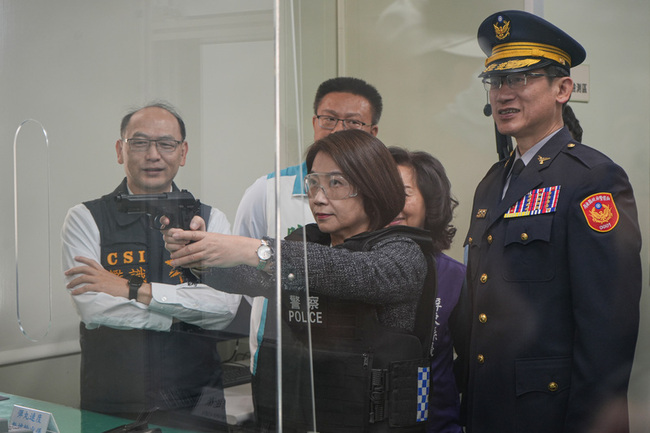 屏警局建置槍彈實驗室加速鑑識　添警備增執勤安全 | 華視新聞