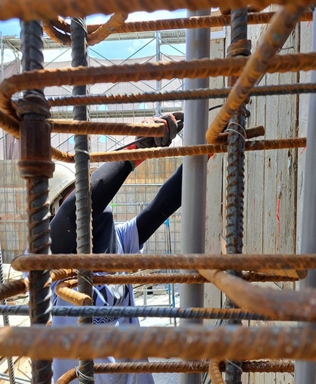 展望會：弱勢兒少打工　2成領不到最低工資 | 華視新聞