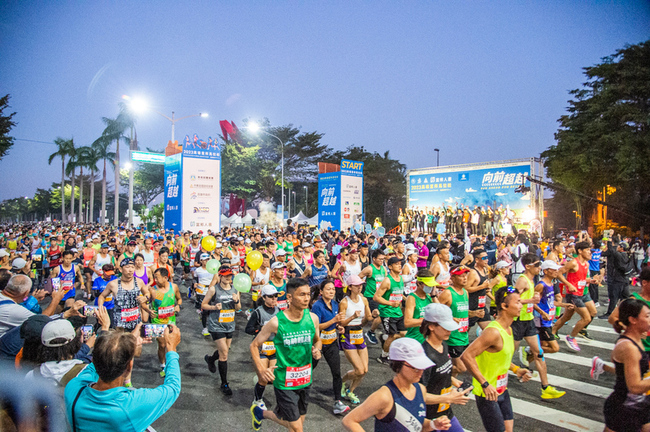 2026高雄富邦馬拉松登場　補給站升級美食地圖 | 華視新聞