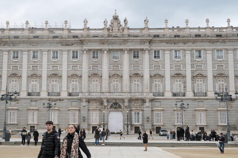 西班牙馬德里王宮建築風格肅穆莊嚴