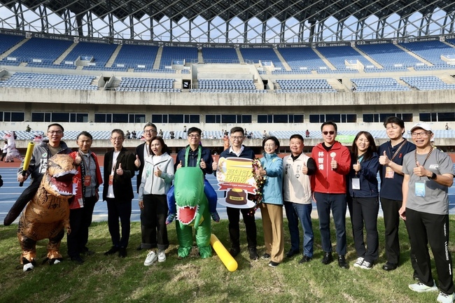 民進黨高雄市長初選黃金週末　「接棒」話題引討論 | 華視新聞