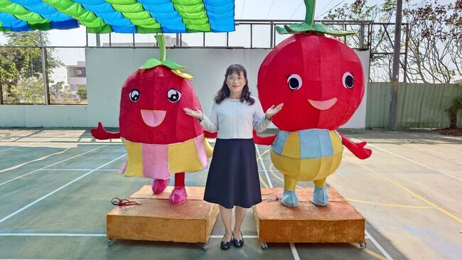 嘉縣重寮國小食農教育延伸花燈競賽 番哥、茄妹問世 | 華視新聞