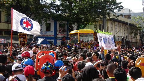 菲律賓宗教盛事4死千餘傷  當局檢討人潮管理措施