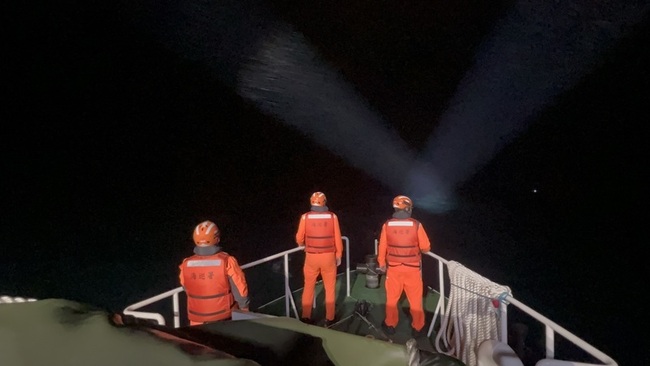 搜救F-16飛官　軍方協調海巡艦艇巡察未發現油污 | 華視新聞