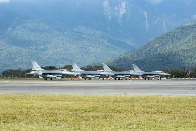空軍：F-16V完成天安2號特檢　恢復飛行訓練 | 華視新聞